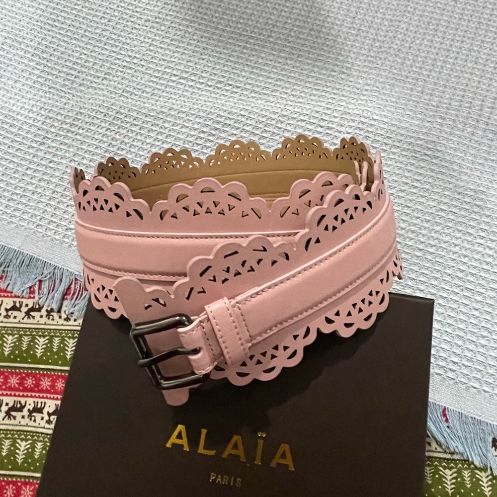 Alaïa Pink Scalloped Laser-Cut Leather Waist Belt